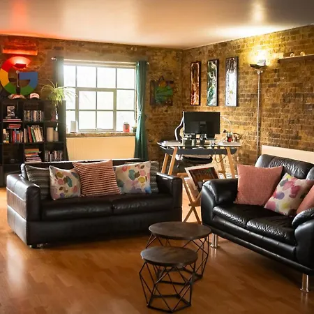 Loft Style Apartment Near O2, Abba Voyage, Excel